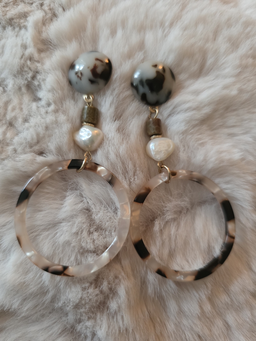 Source Unknown Tortoise Hoop Drop Earrings with Pearl and Gold Accents